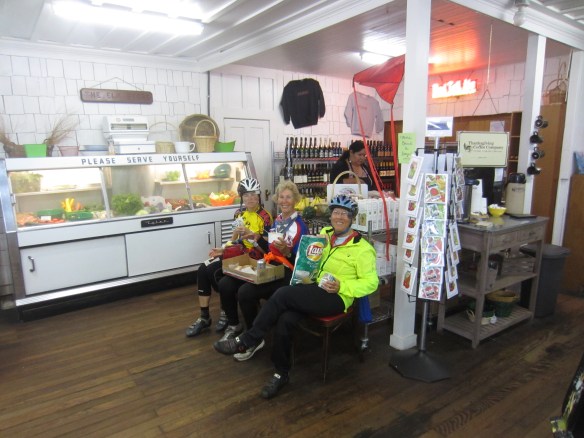 SIT DOWN DINNER FOR 3